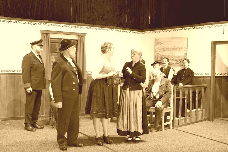 1. Akt_Identität_DSC_3210_Amtsgericht