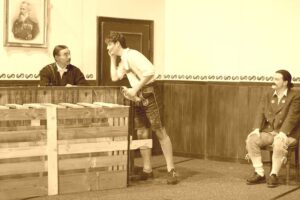 2. Akt_Entführung_2. Akt_Identität_DSC_3276_Amtsgericht