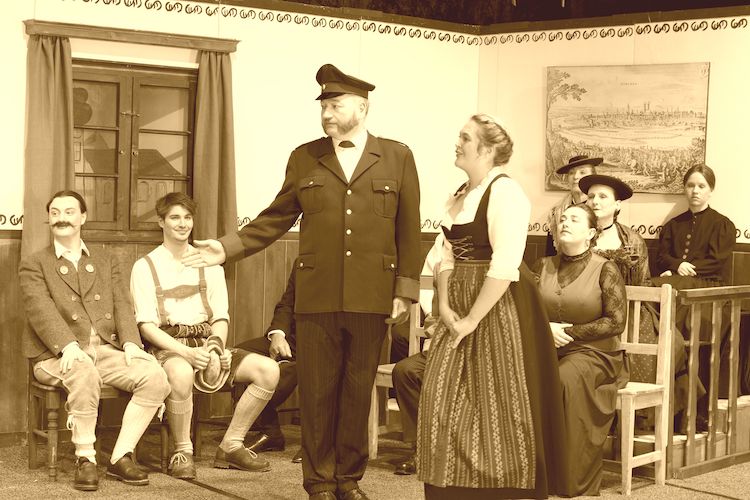 2. Akt_Entführung_2. Akt_Identität_DSC_3305_Amtsgericht