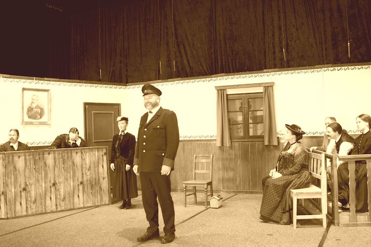 3. Akt_Pfarrergockl_DSC_3419_Amtsgericht