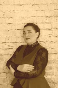 Portrait_Heldin_Chrissi_Amtsgericht