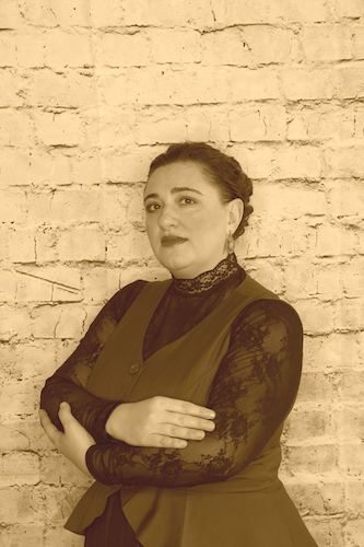 Portrait_Heldin_Chrissi_Amtsgericht