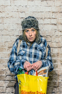 _Agnes-Porträt_Wahnsinn_rotes_Kleid