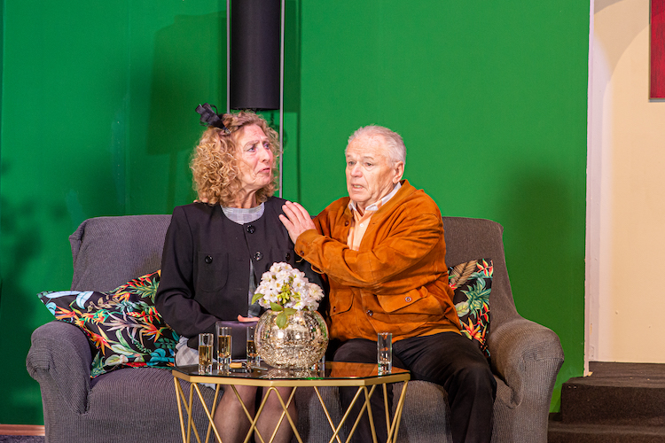 DSC_3533_Szene_Wahnsinn_rotes_Kleid