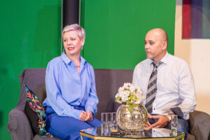 DSC_3547_Szene_Wahnsinn_rotes_Kleid