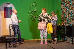 DSC_3556_Szene_Wahnsinn_rotes_Kleid